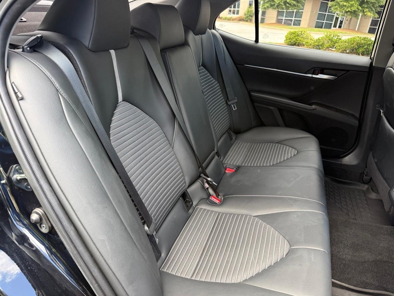 Toyota Camry  2021