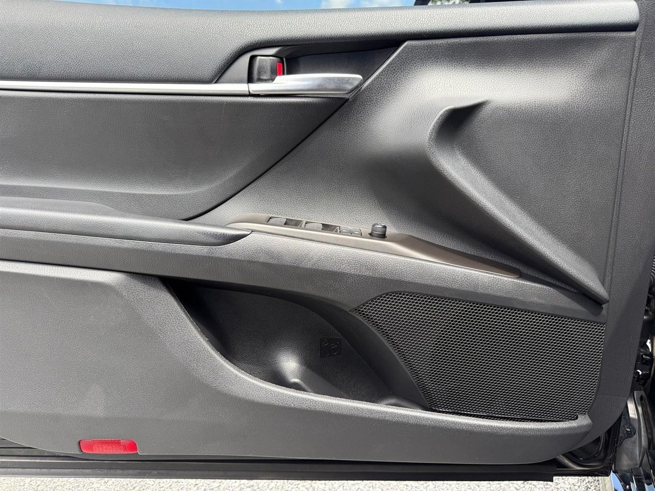 Toyota Camry  2021