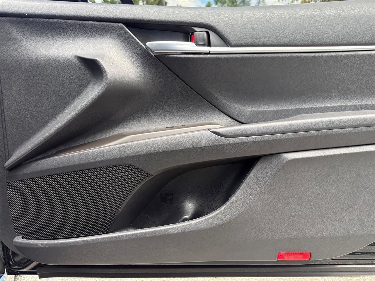 Toyota Camry  2021