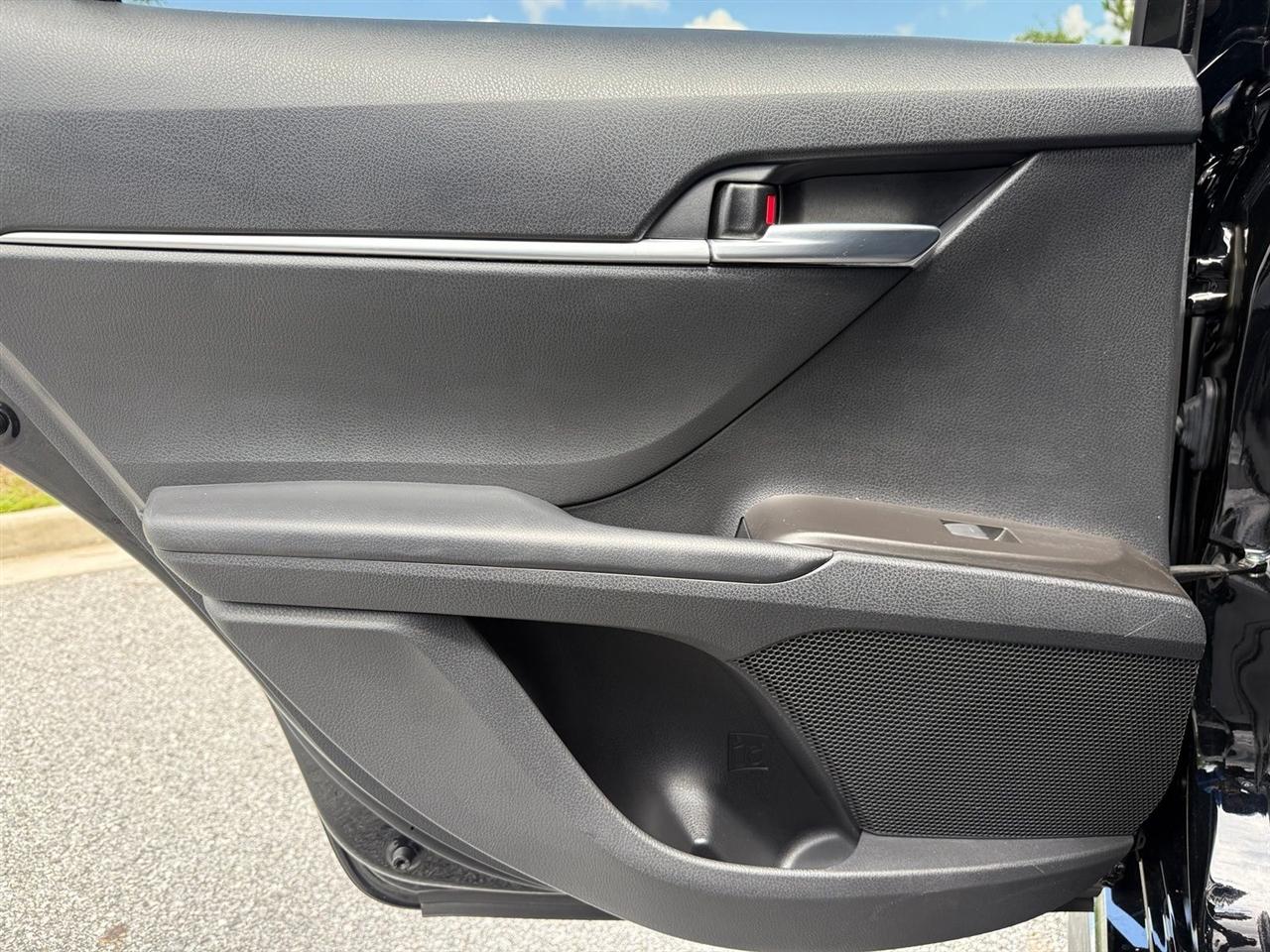 Toyota Camry  2021