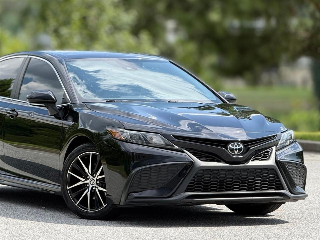Toyota Camry  2021