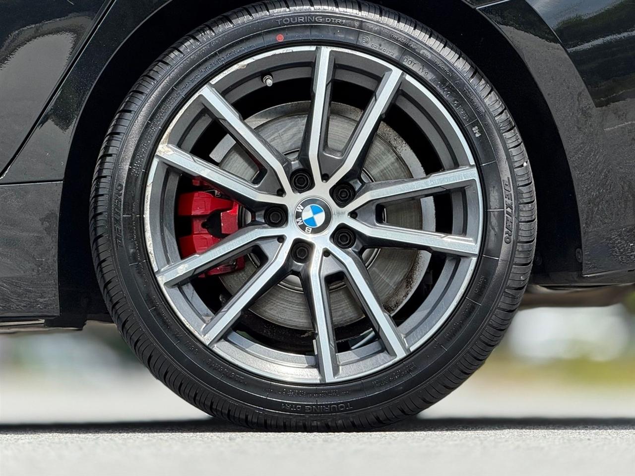 BMW 3 Series  2019