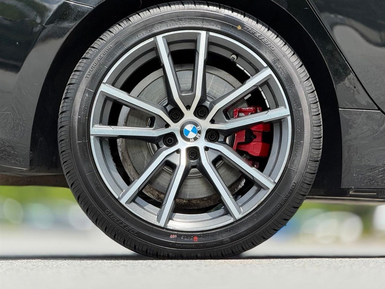 BMW 3 Series  2019
