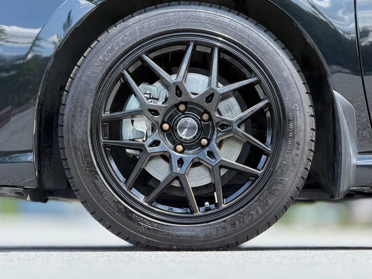 Toyota Camry  2023