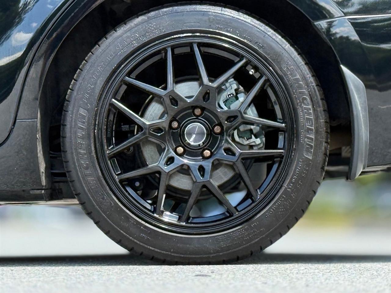Toyota Camry  2023