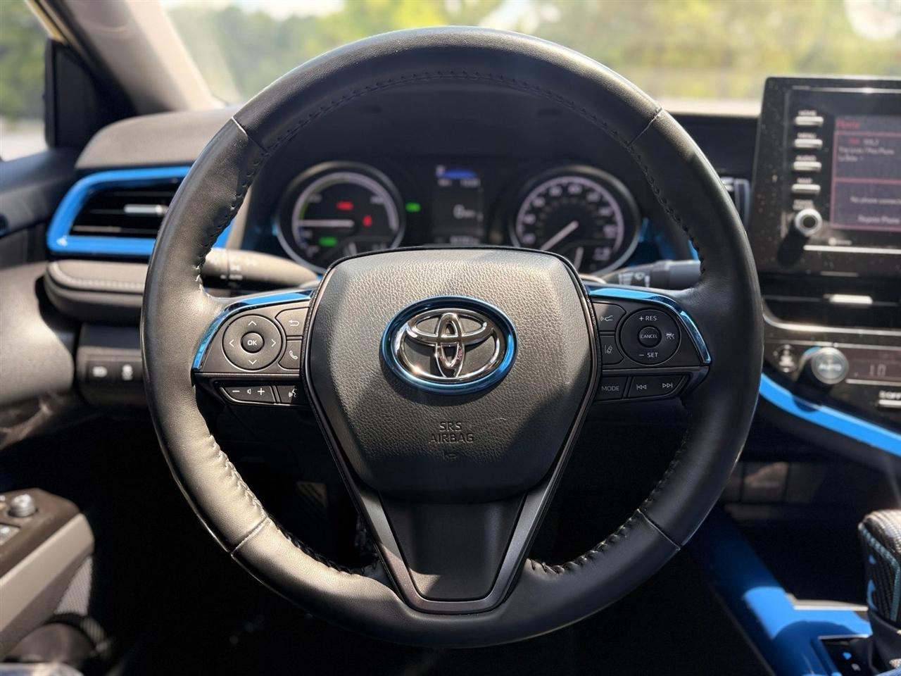 Toyota Camry  2023