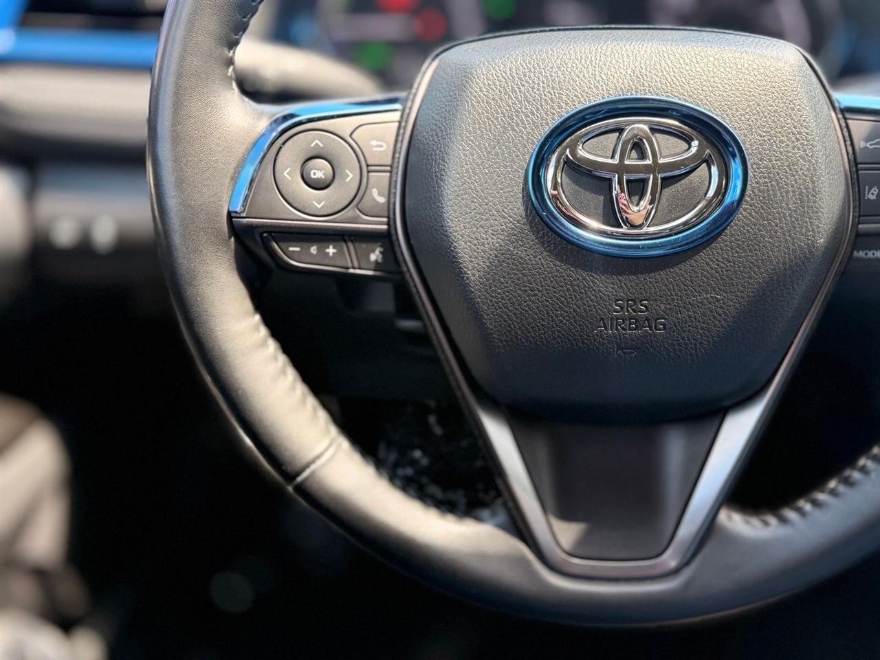 Toyota Camry  2023