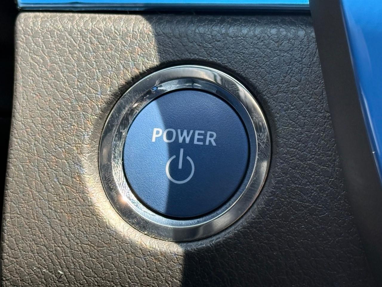 Toyota Camry  2023