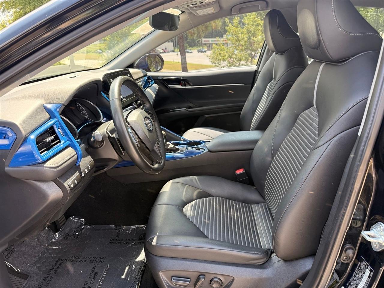 Toyota Camry  2023