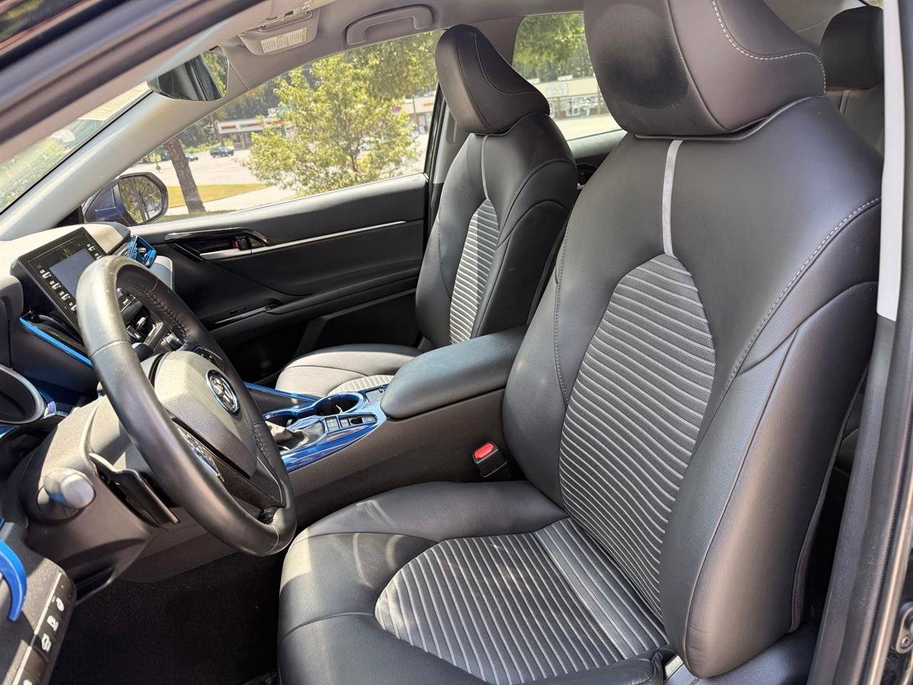 Toyota Camry  2023