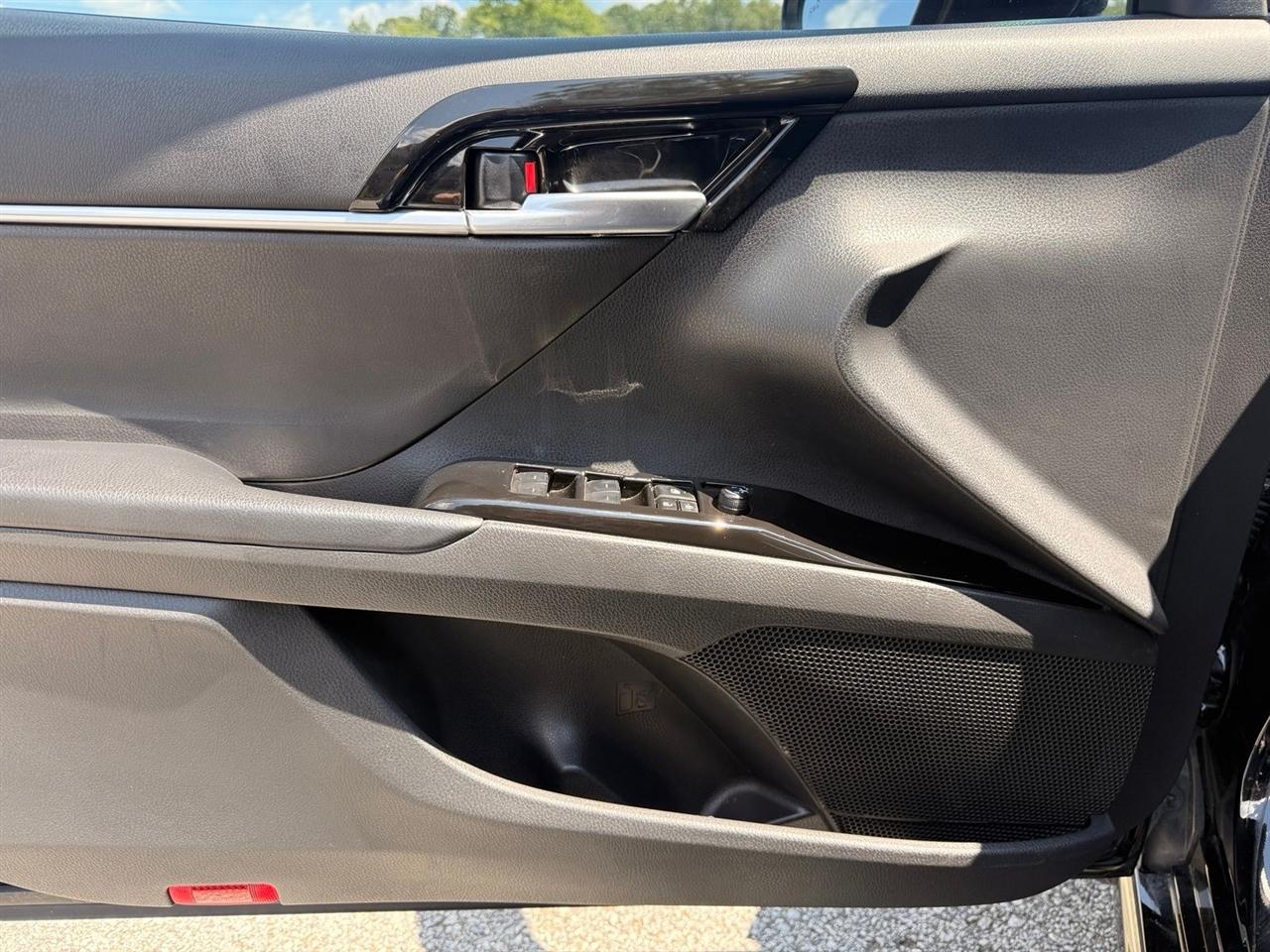 Toyota Camry  2023
