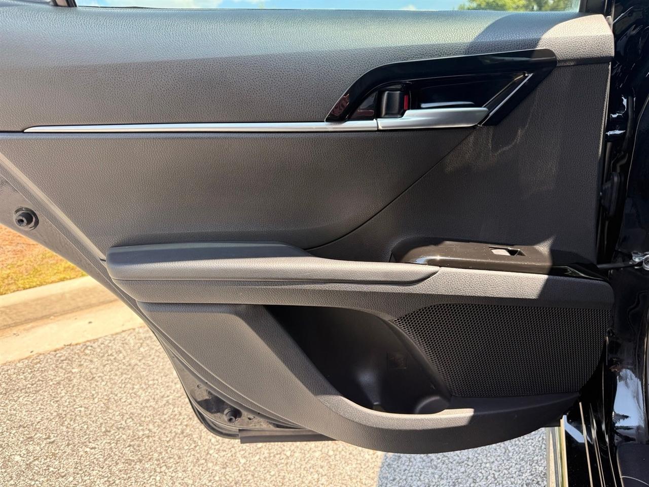 Toyota Camry  2023