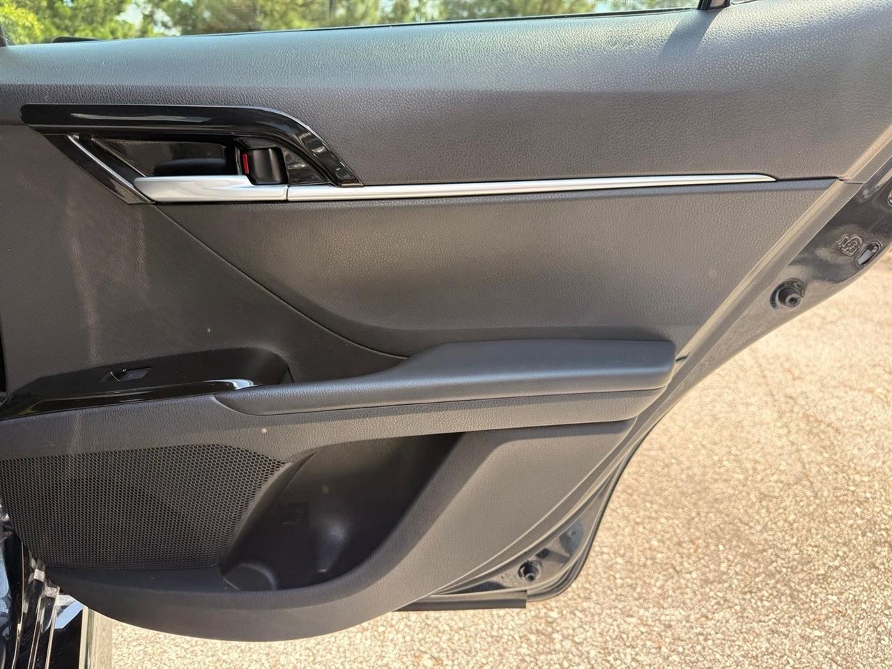 Toyota Camry  2023