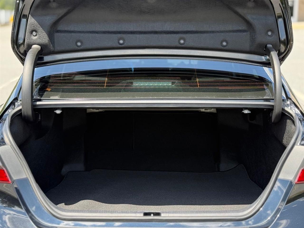 Toyota Camry  2023