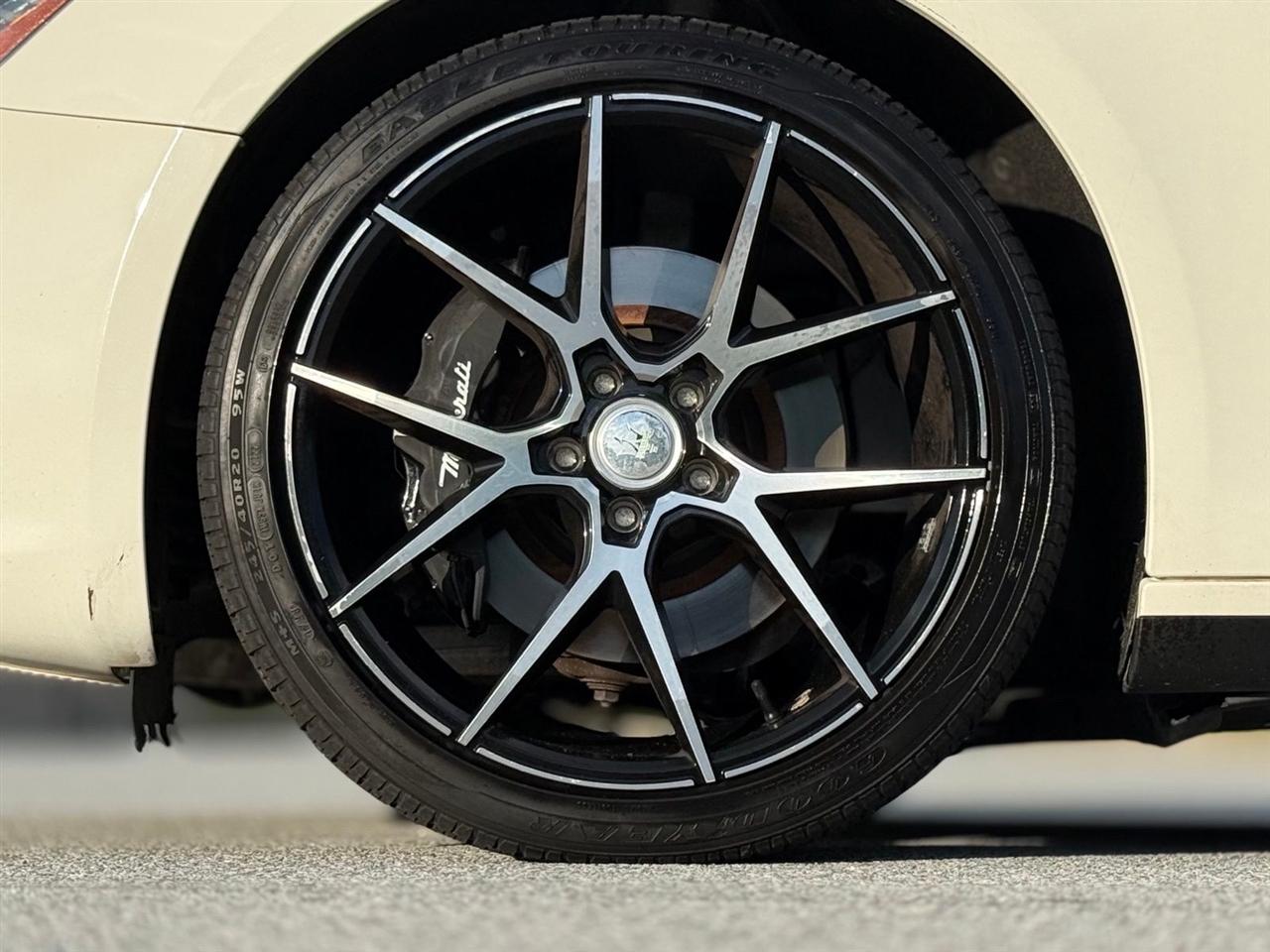 Maserati Ghibli  2014