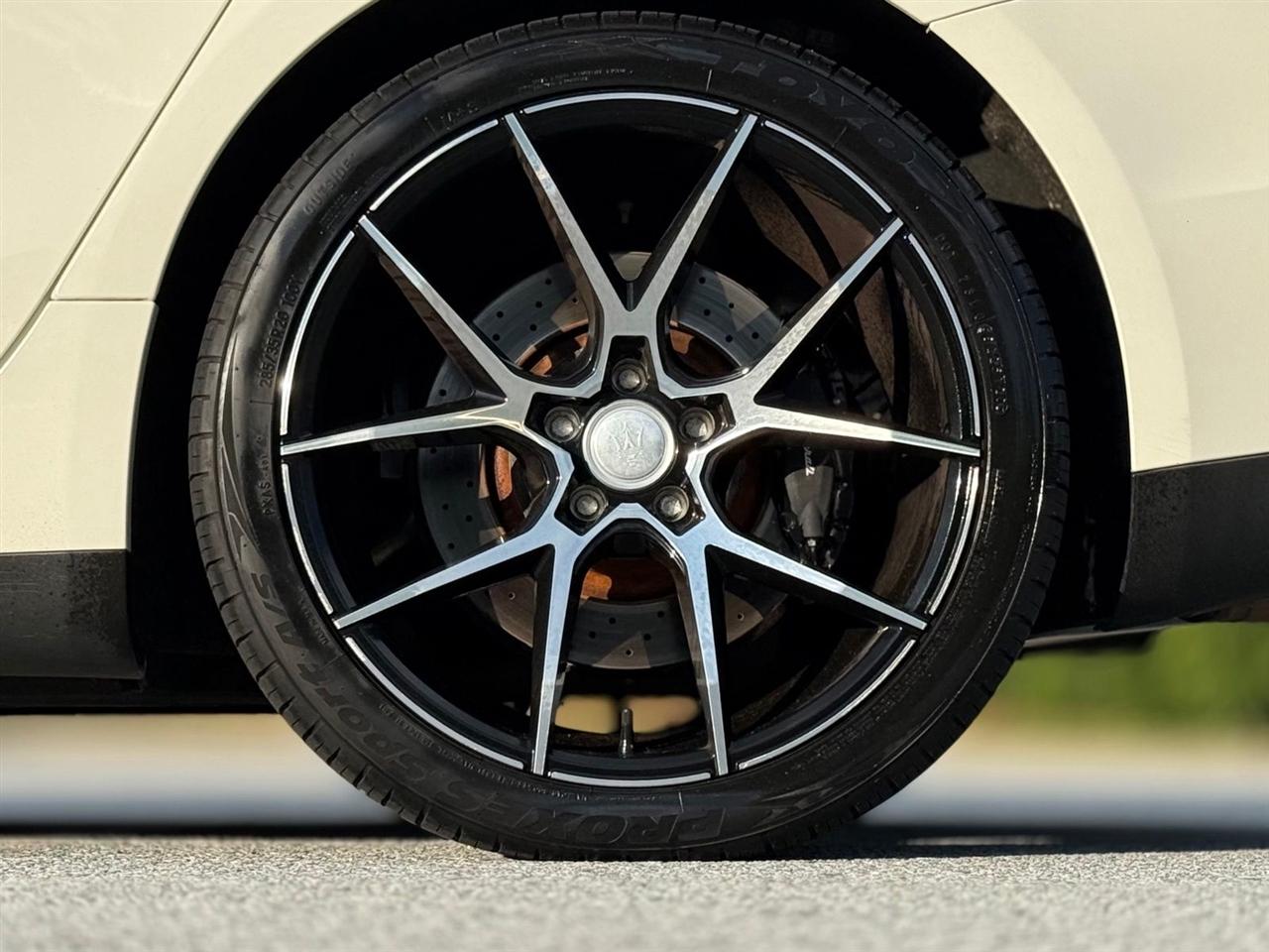 Maserati Ghibli  2014
