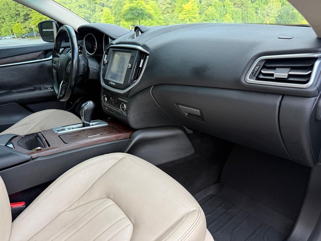 Maserati Ghibli  2014