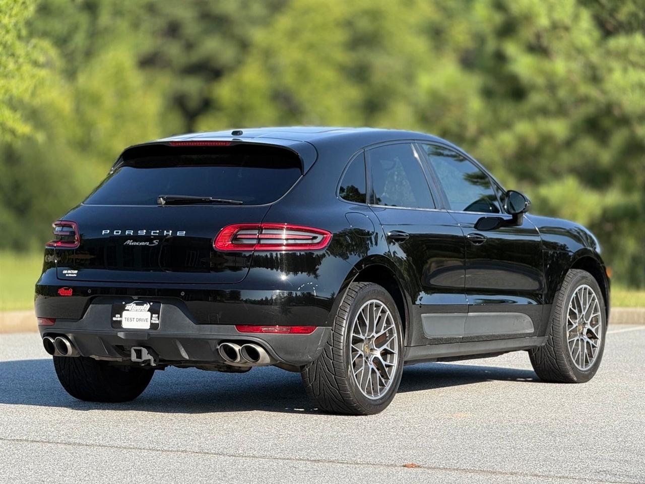 Porsche Macan  2018