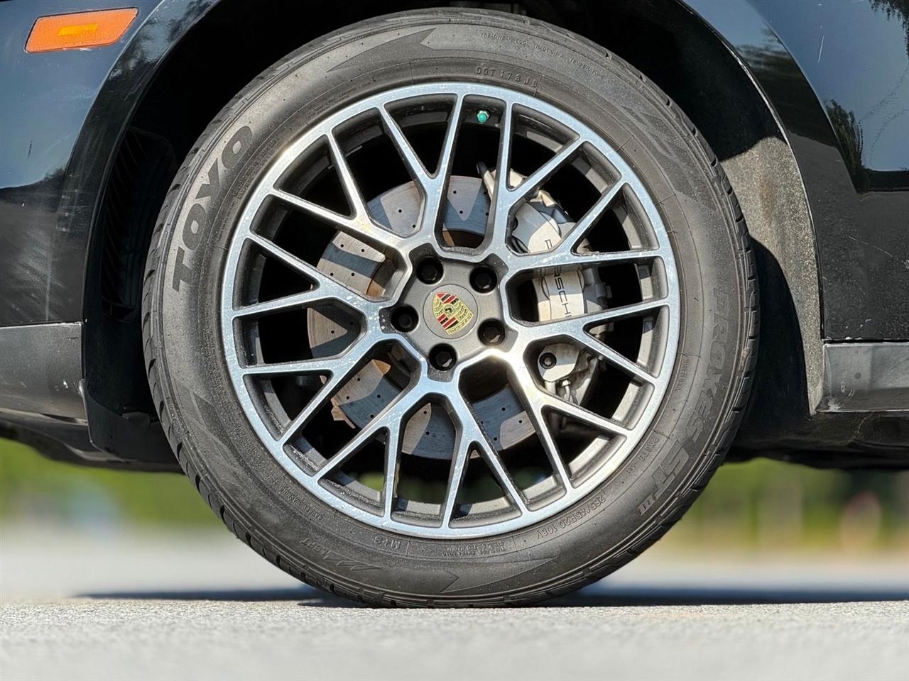 Porsche Macan  2018