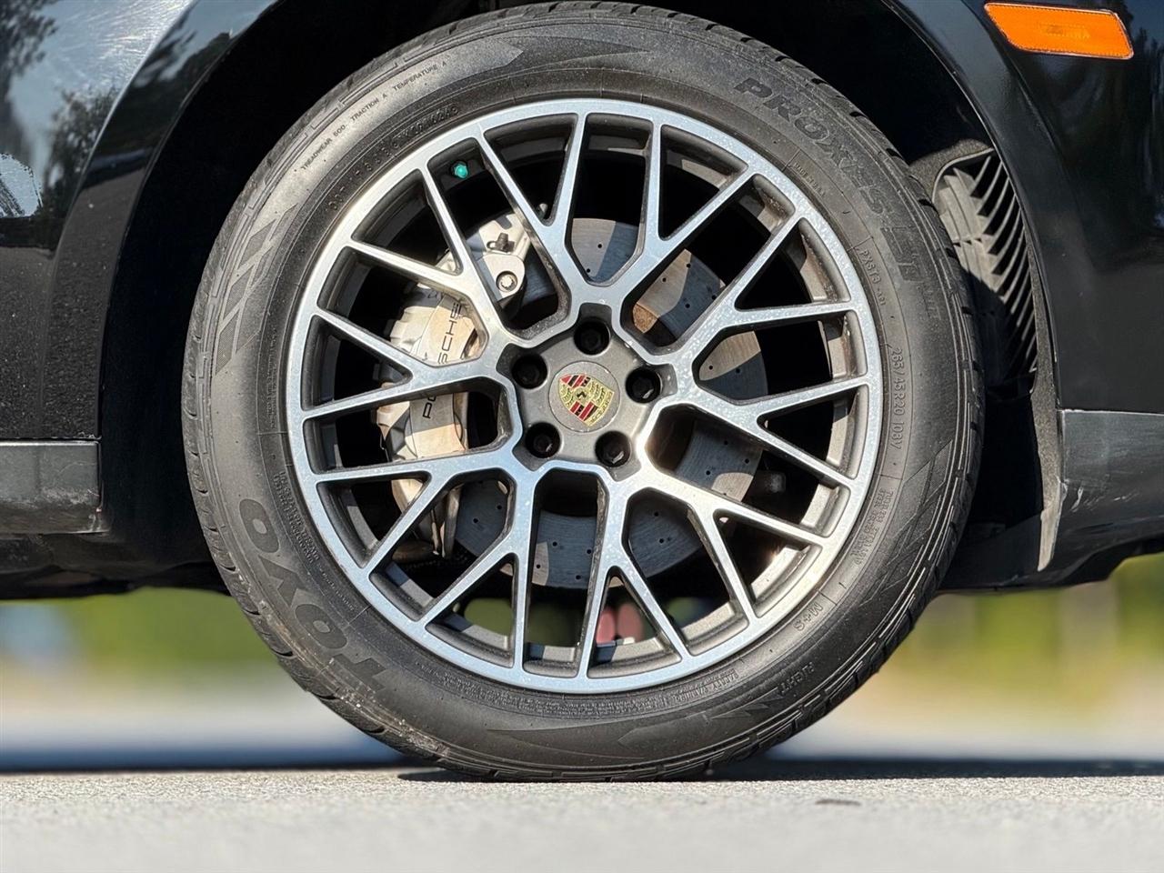 Porsche Macan  2018