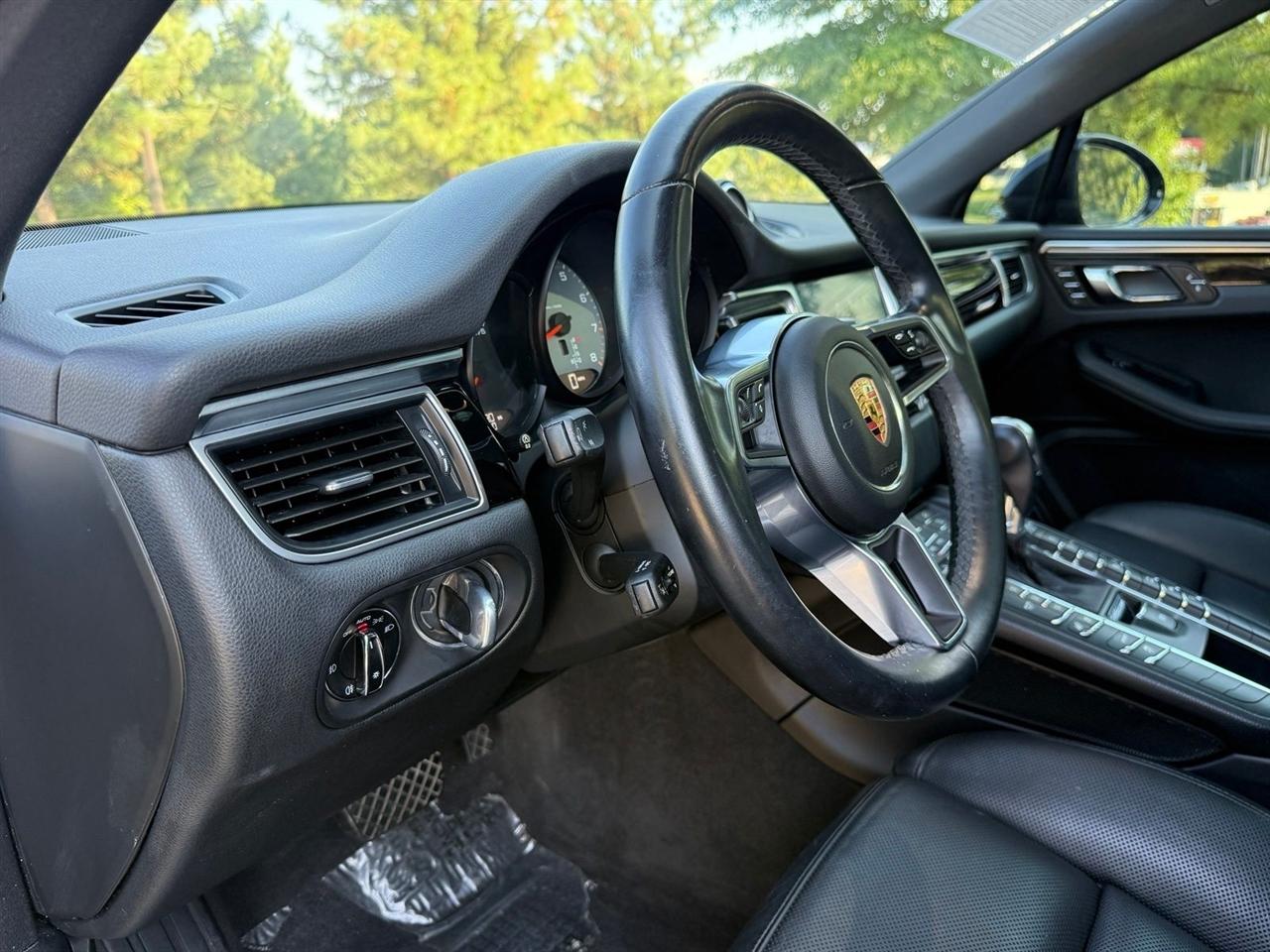 Porsche Macan  2018