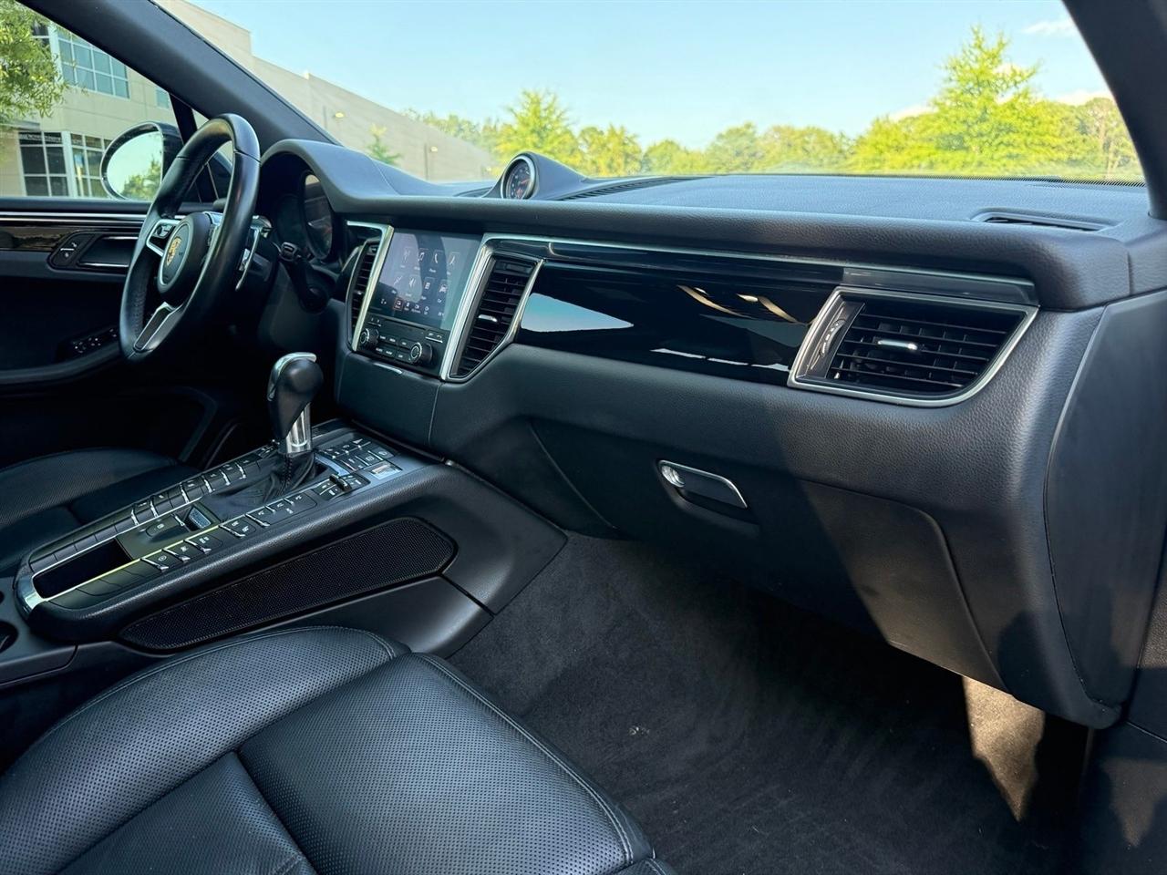 Porsche Macan  2018
