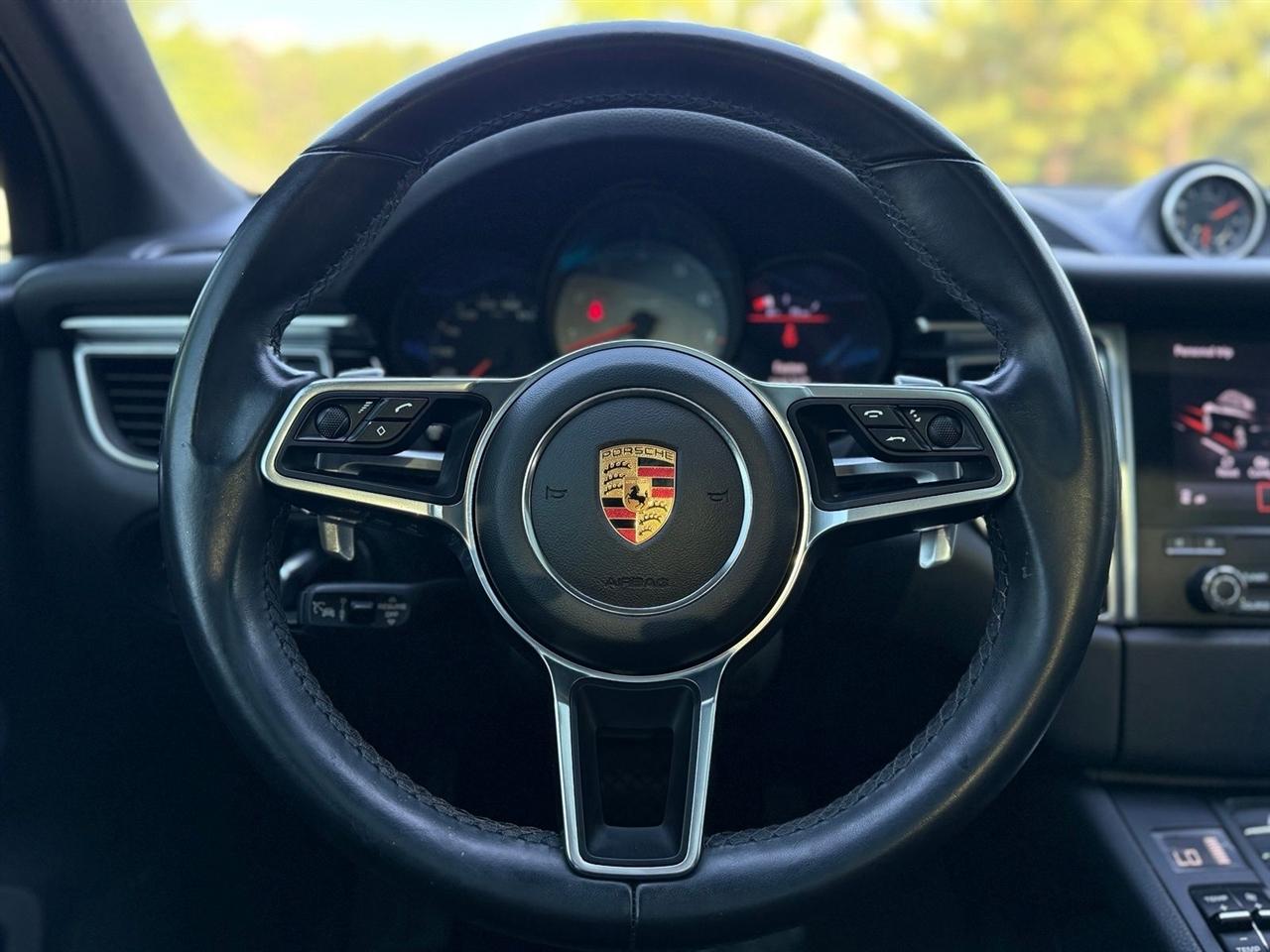Porsche Macan  2018
