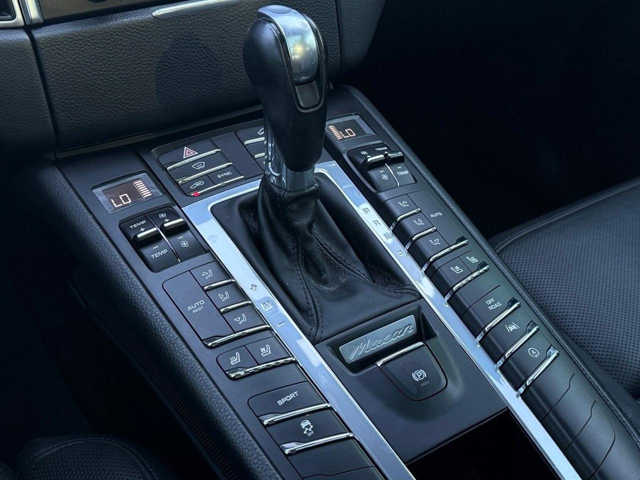Porsche Macan  2018
