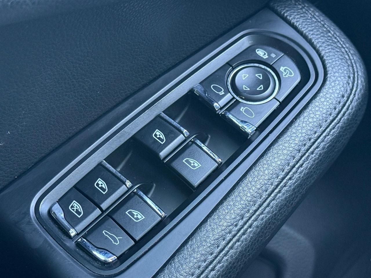 Porsche Macan  2018