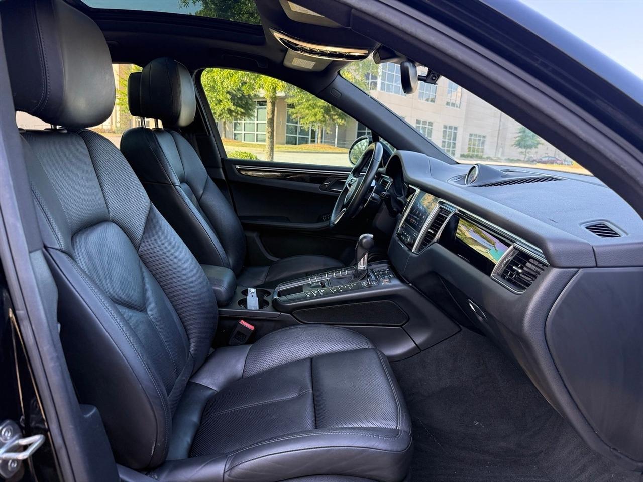 Porsche Macan  2018