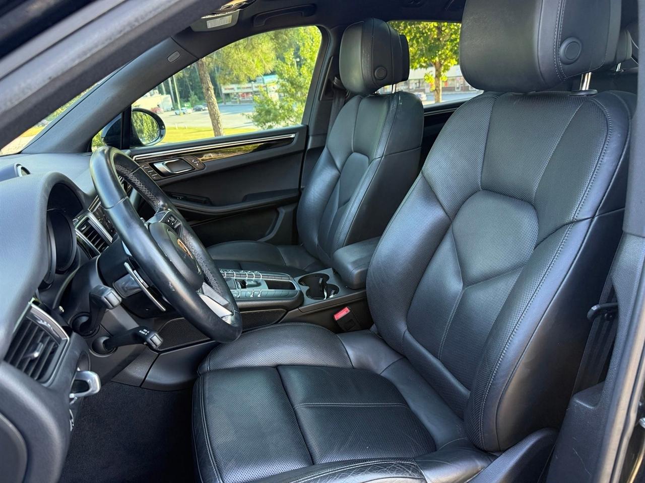 Porsche Macan  2018