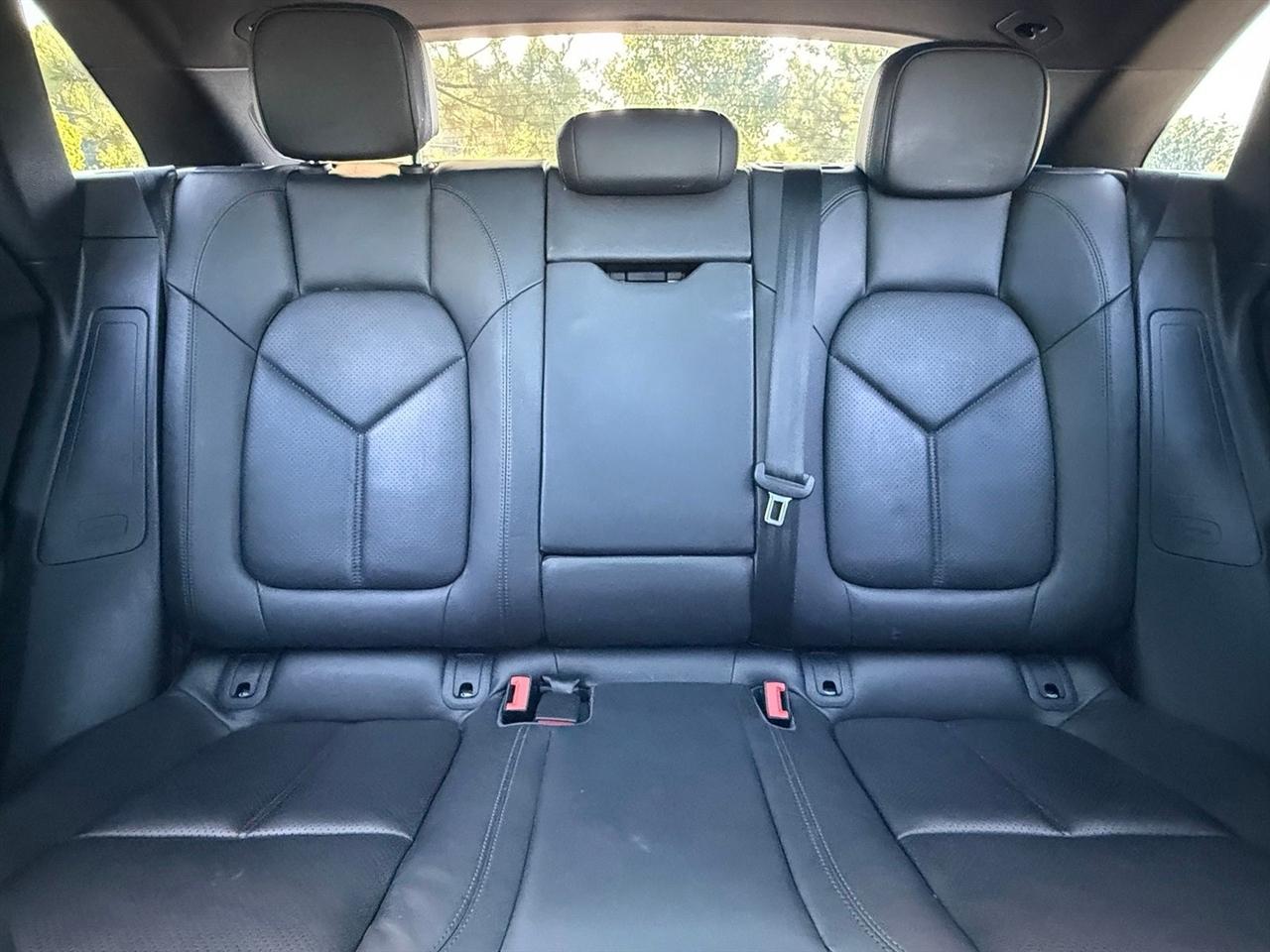 Porsche Macan  2018