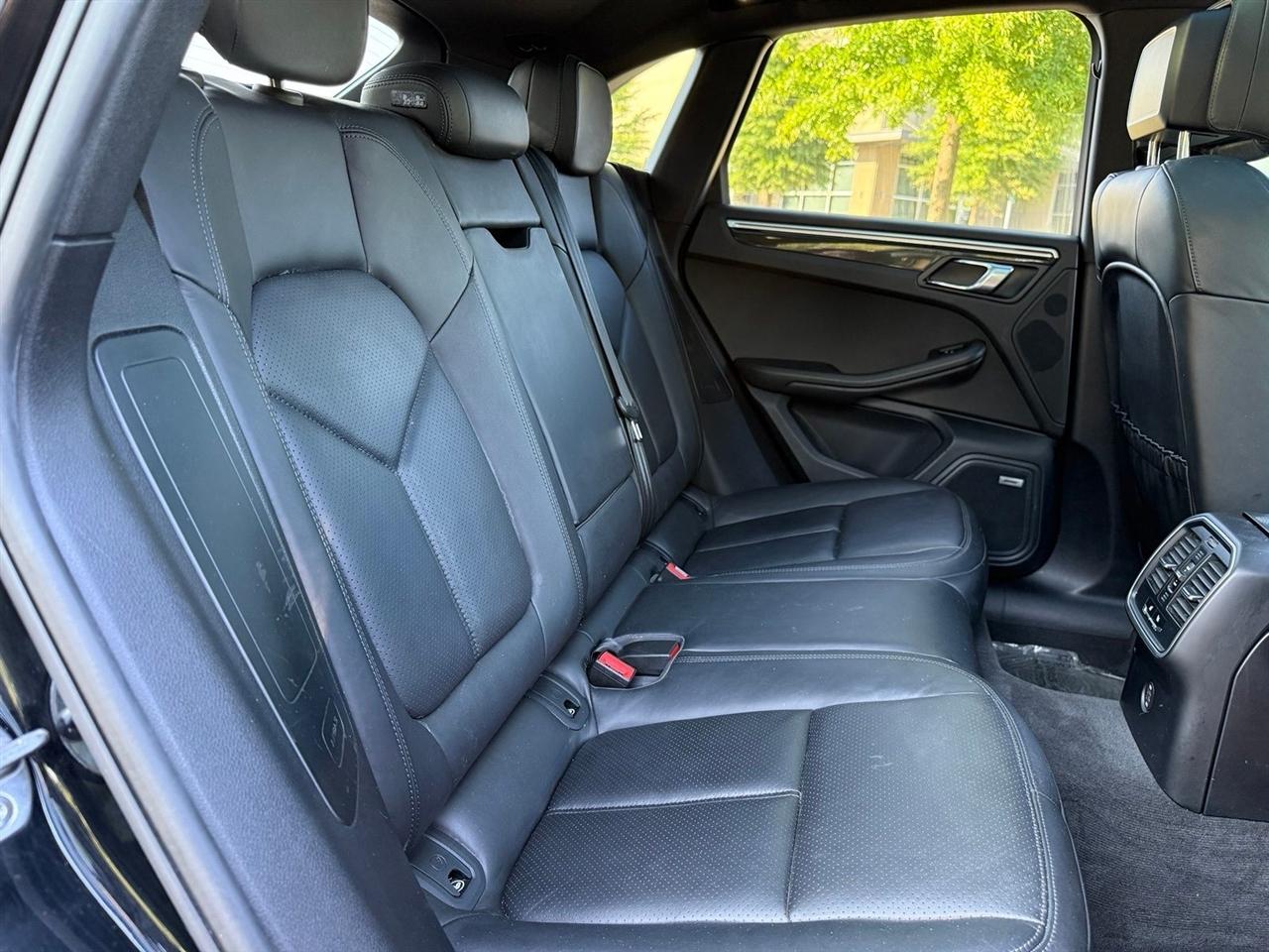 Porsche Macan  2018