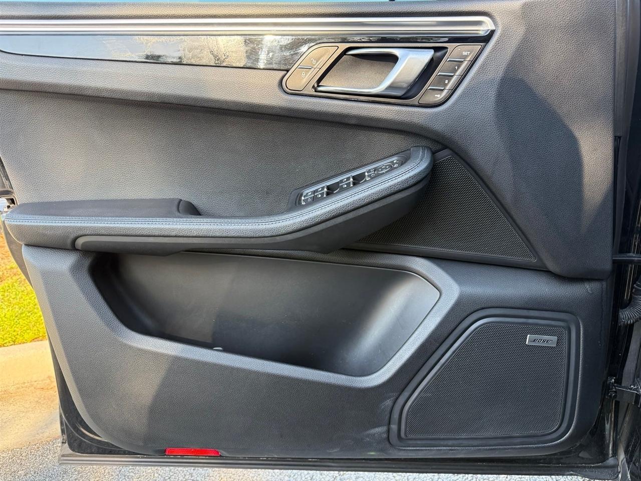 Porsche Macan  2018