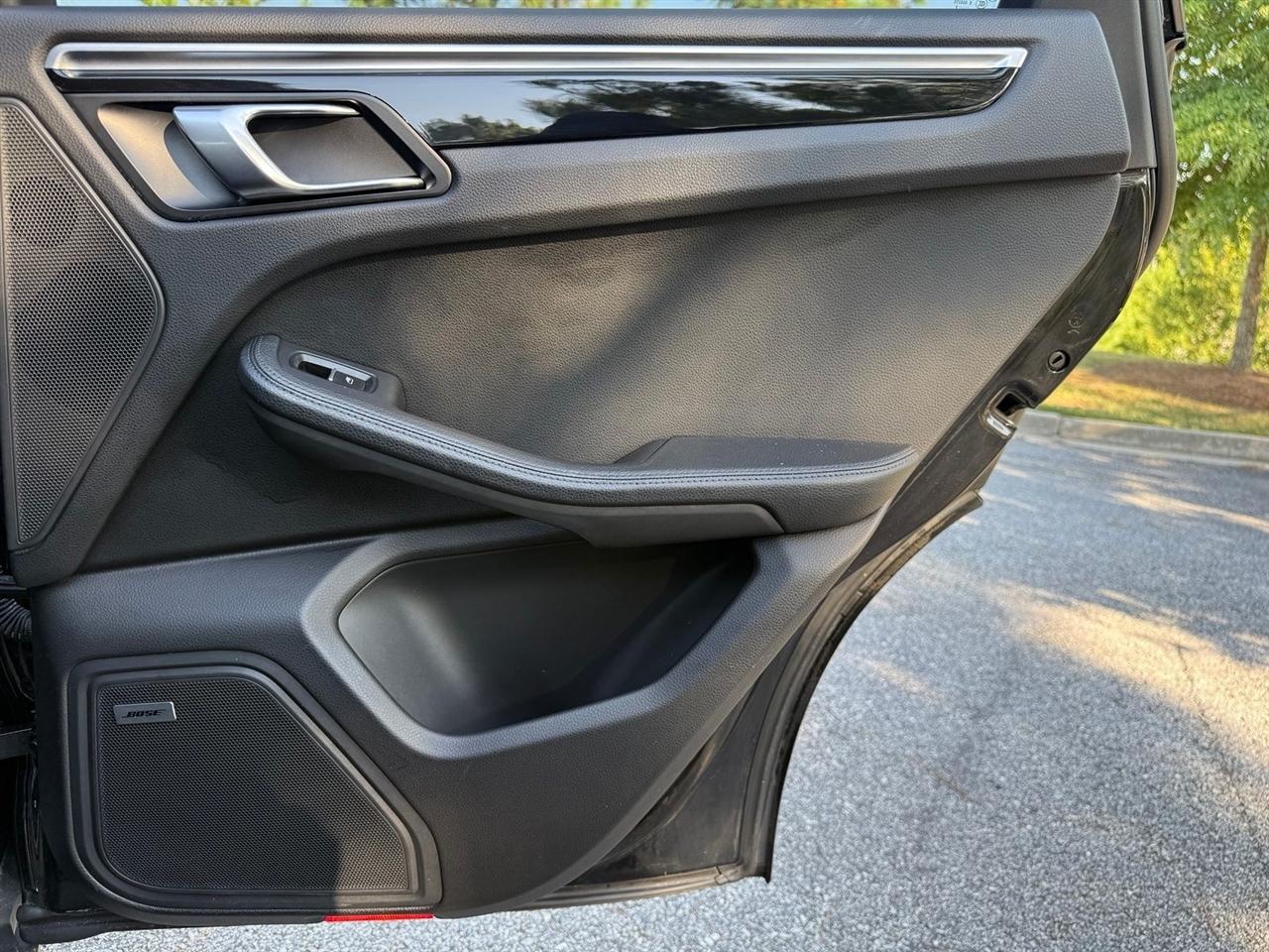 Porsche Macan  2018