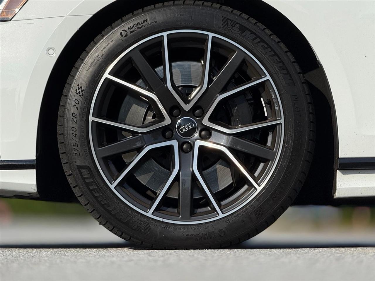 Audi A8 L  2020