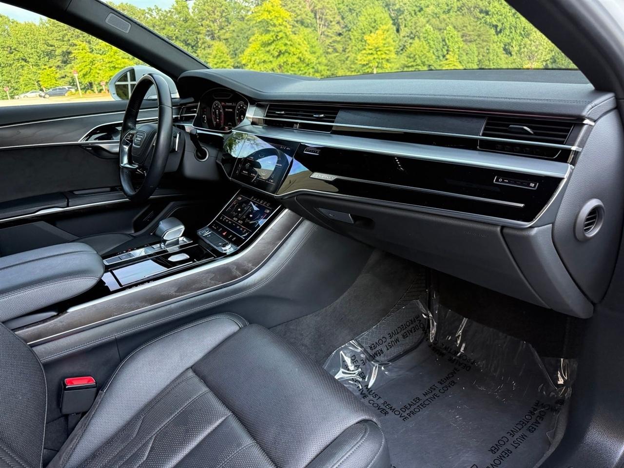 Audi A8 L  2020
