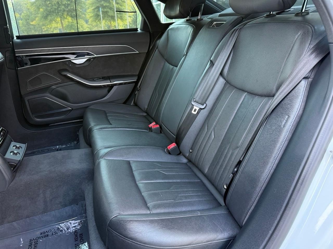 Audi A8 L  2020