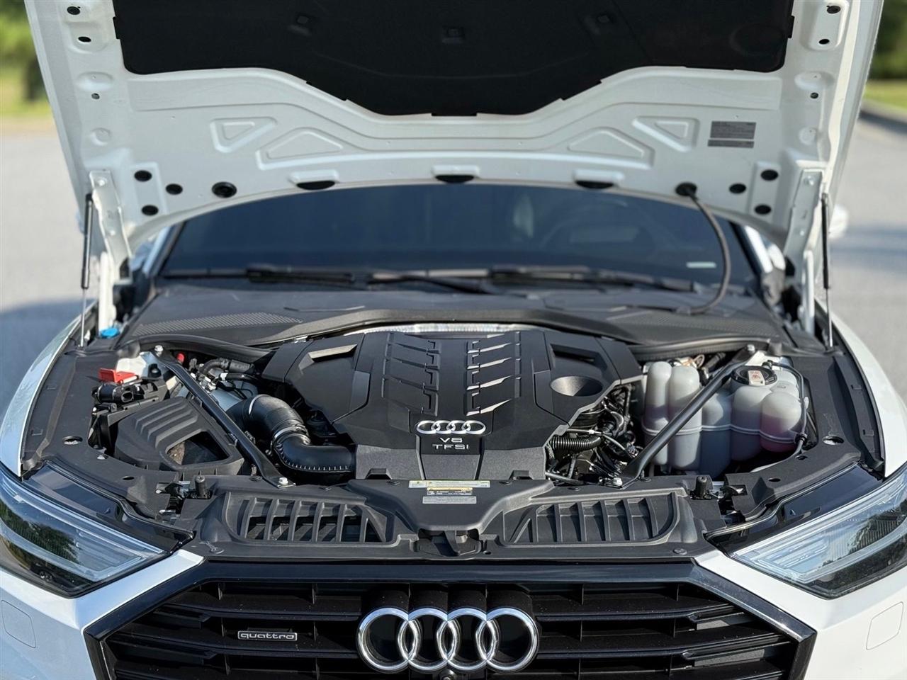 Audi A8 L  2020