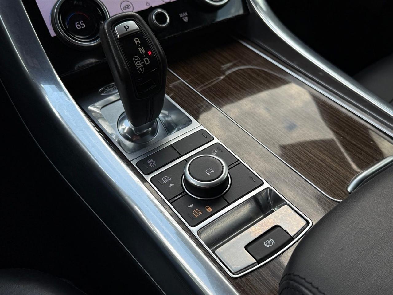 Land Rover Range Rover Sport  2018