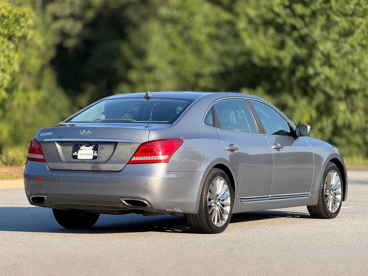 Hyundai Equus photo 11