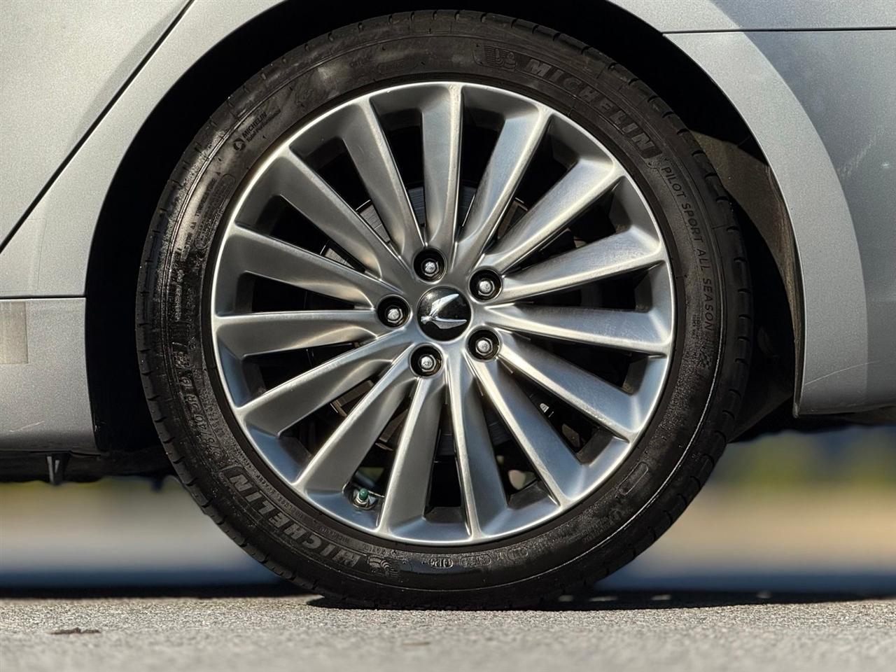 Hyundai Equus photo 19