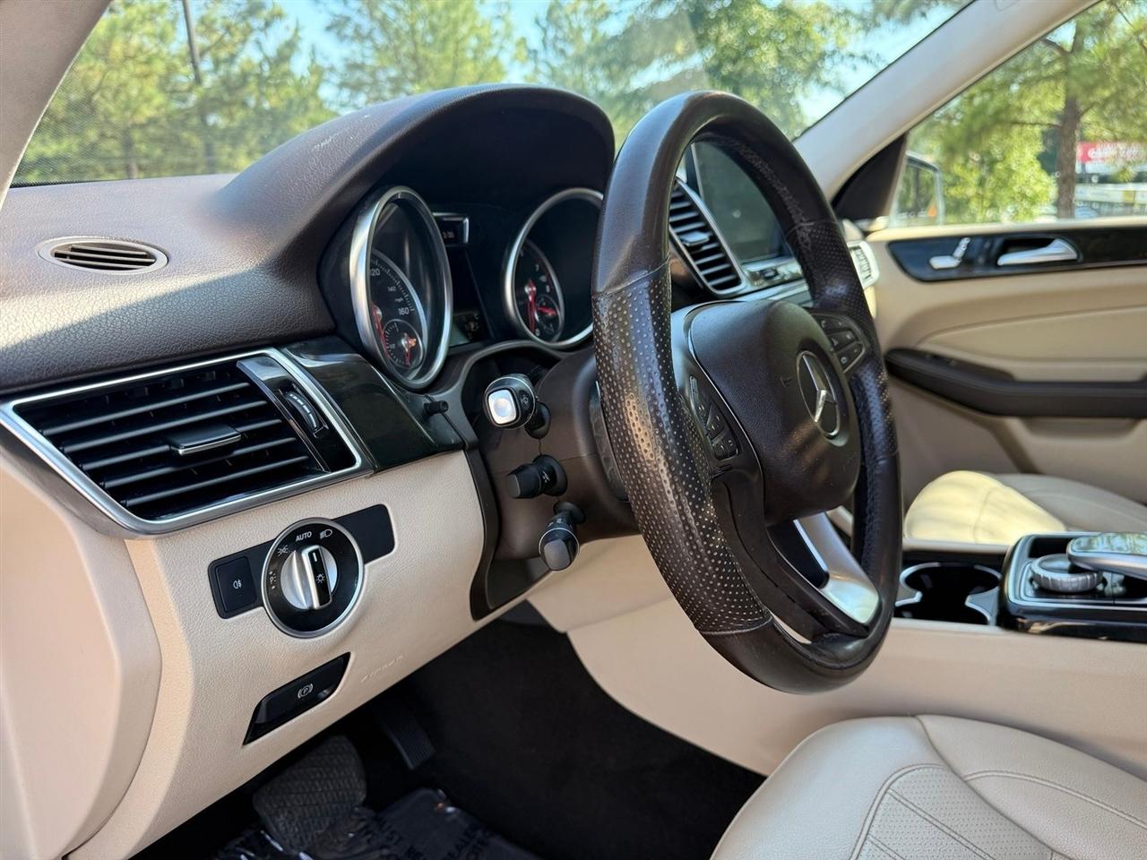 Mercedes-Benz GLE  2017