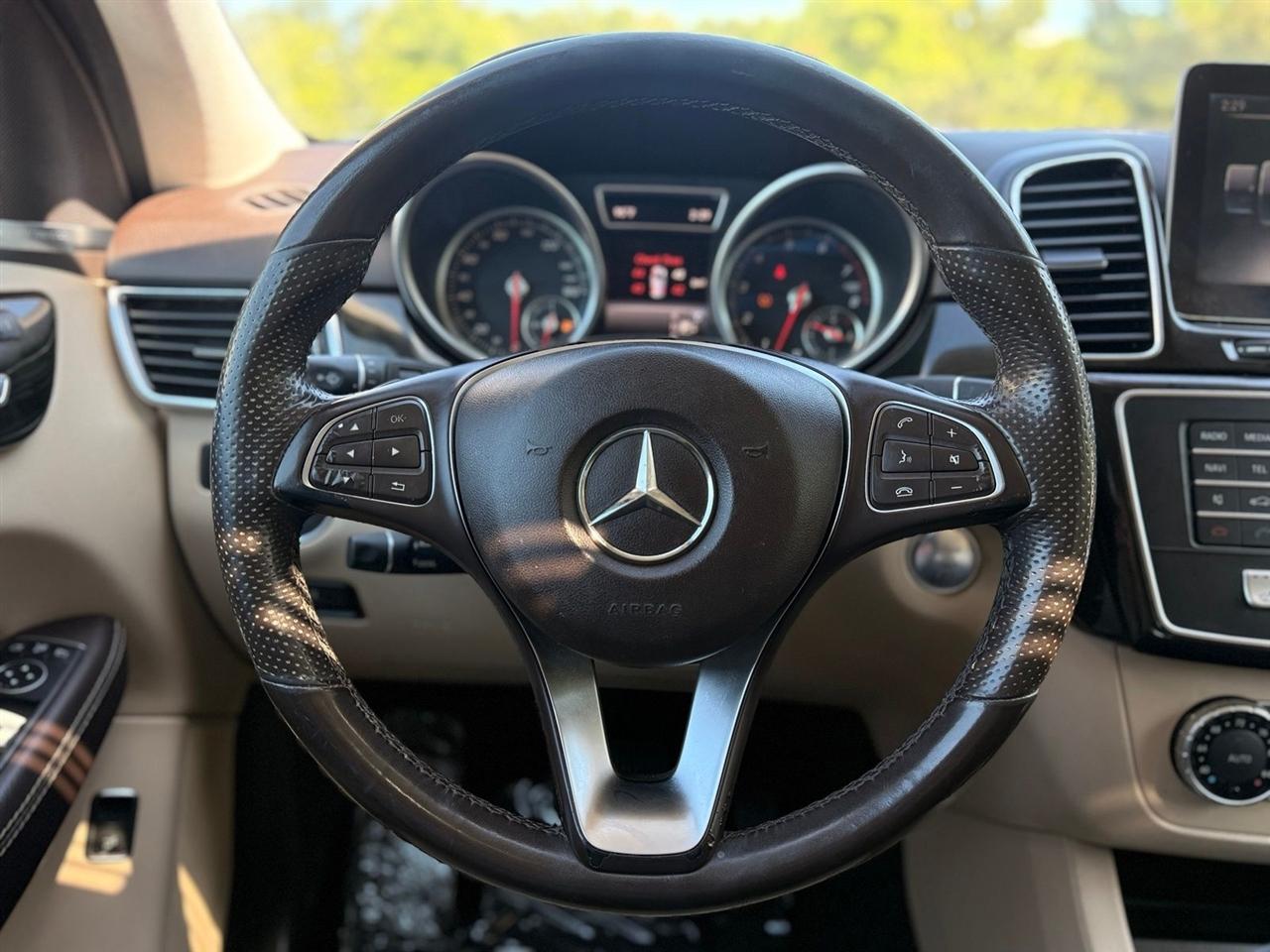 Mercedes-Benz GLE  2017