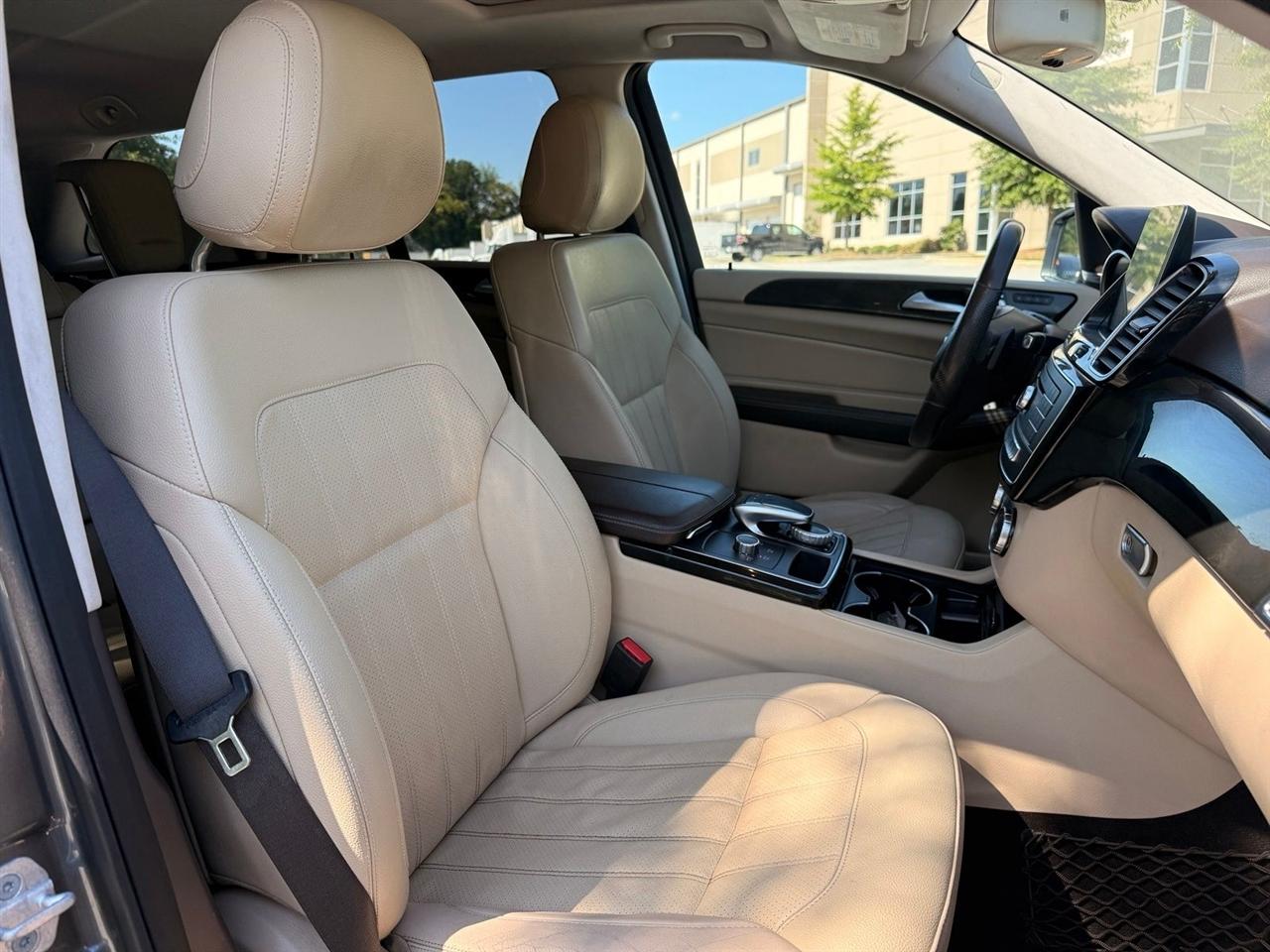 Mercedes-Benz GLE  2017