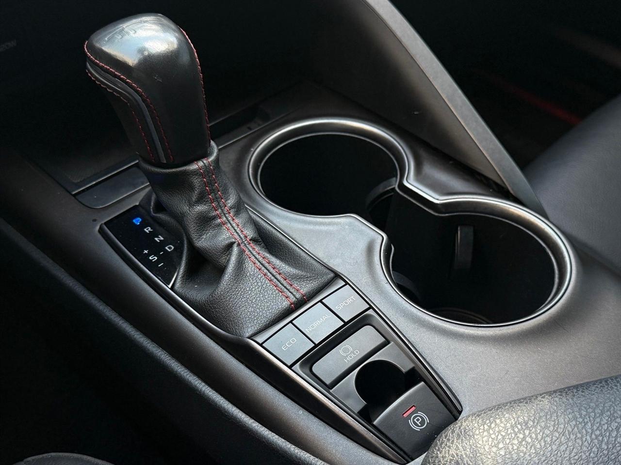 Toyota Camry  2023