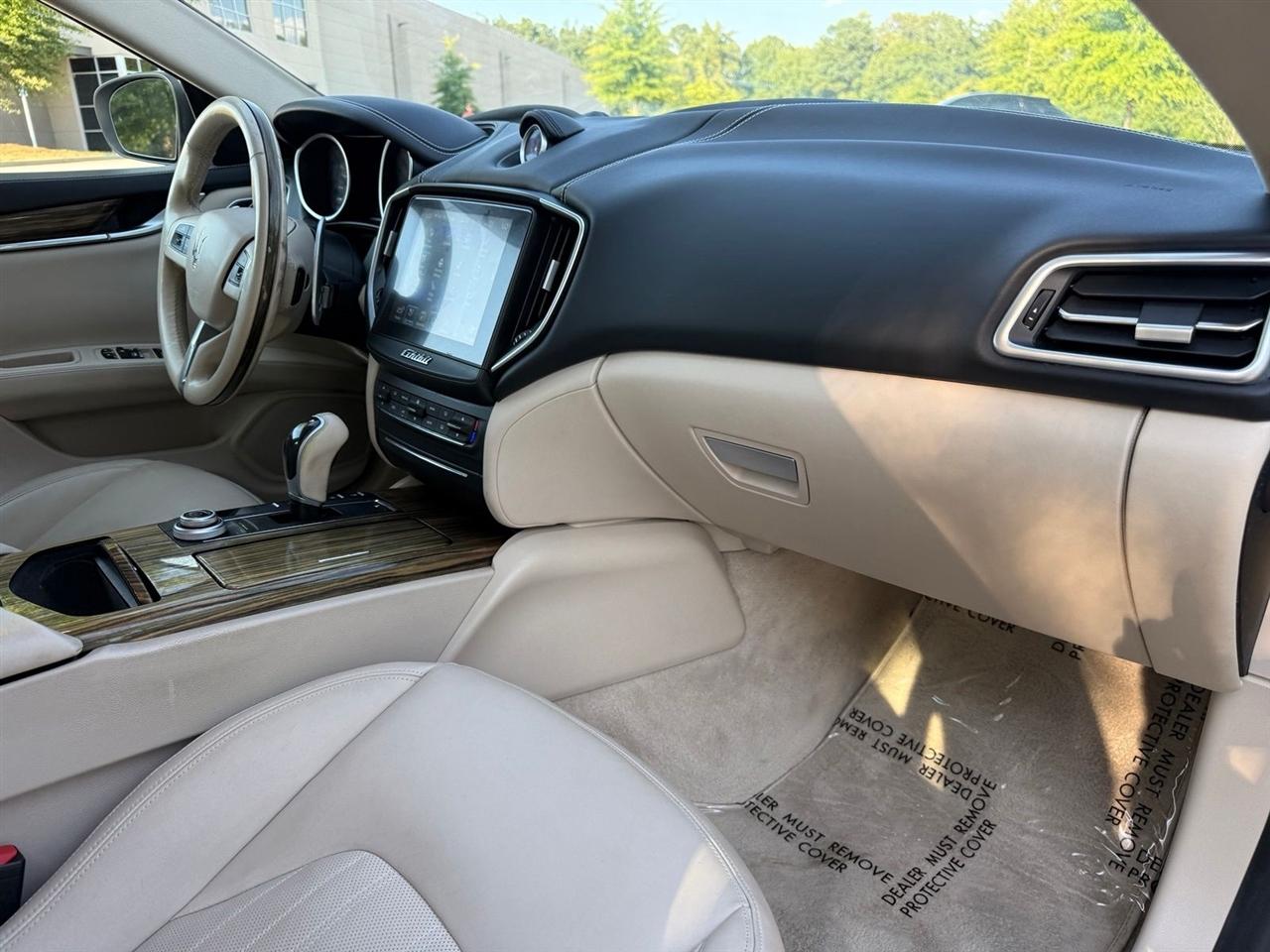 Maserati Ghibli  2017