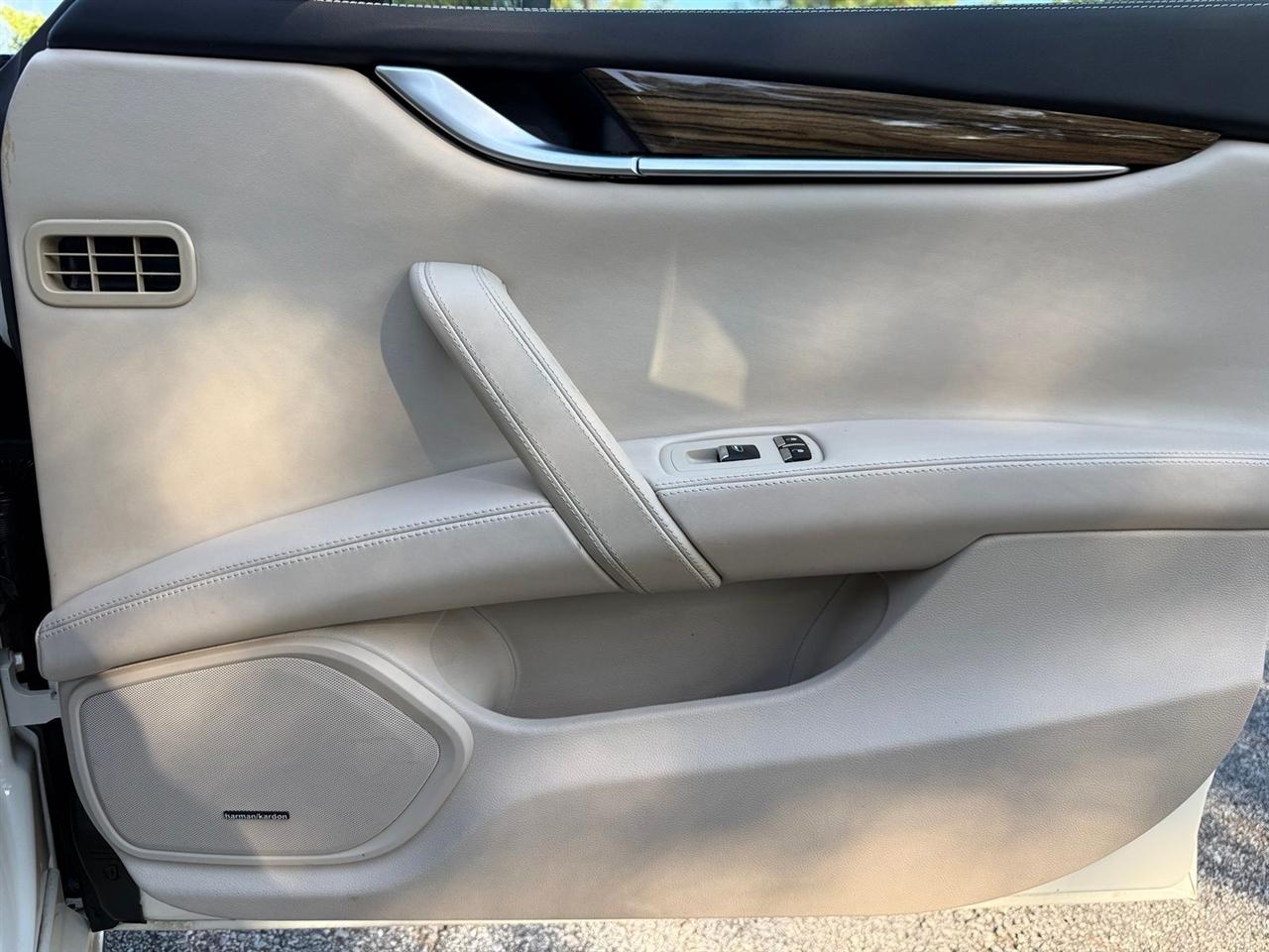 Maserati Ghibli  2017
