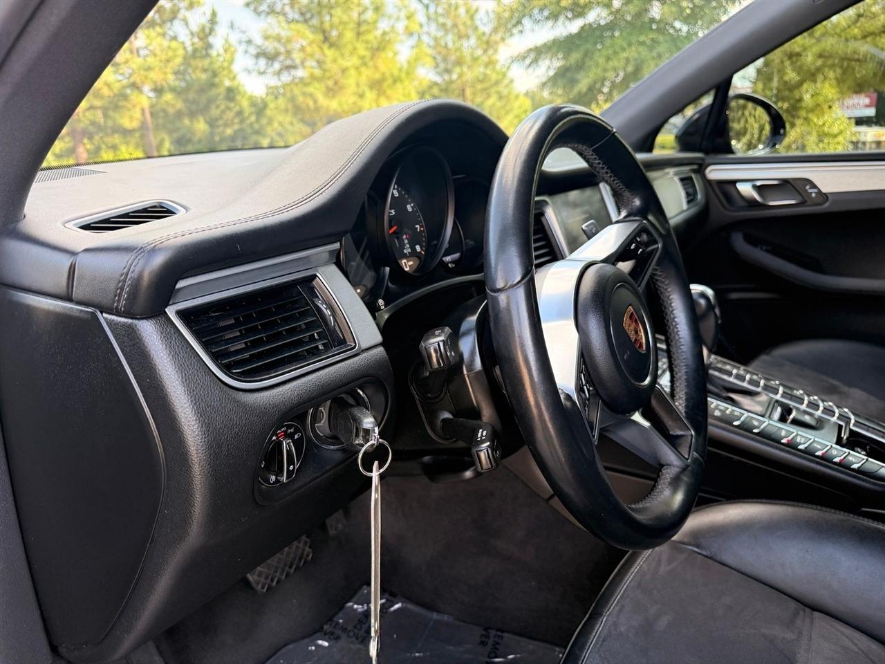 Porsche Macan  2017