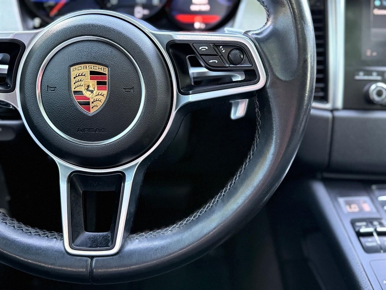 Porsche Macan  2017